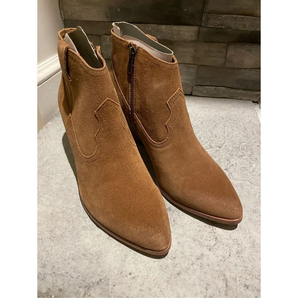 New in Box NIB Frye Cognac Brown Reina Suede
Ankle Boots Block Heel-10